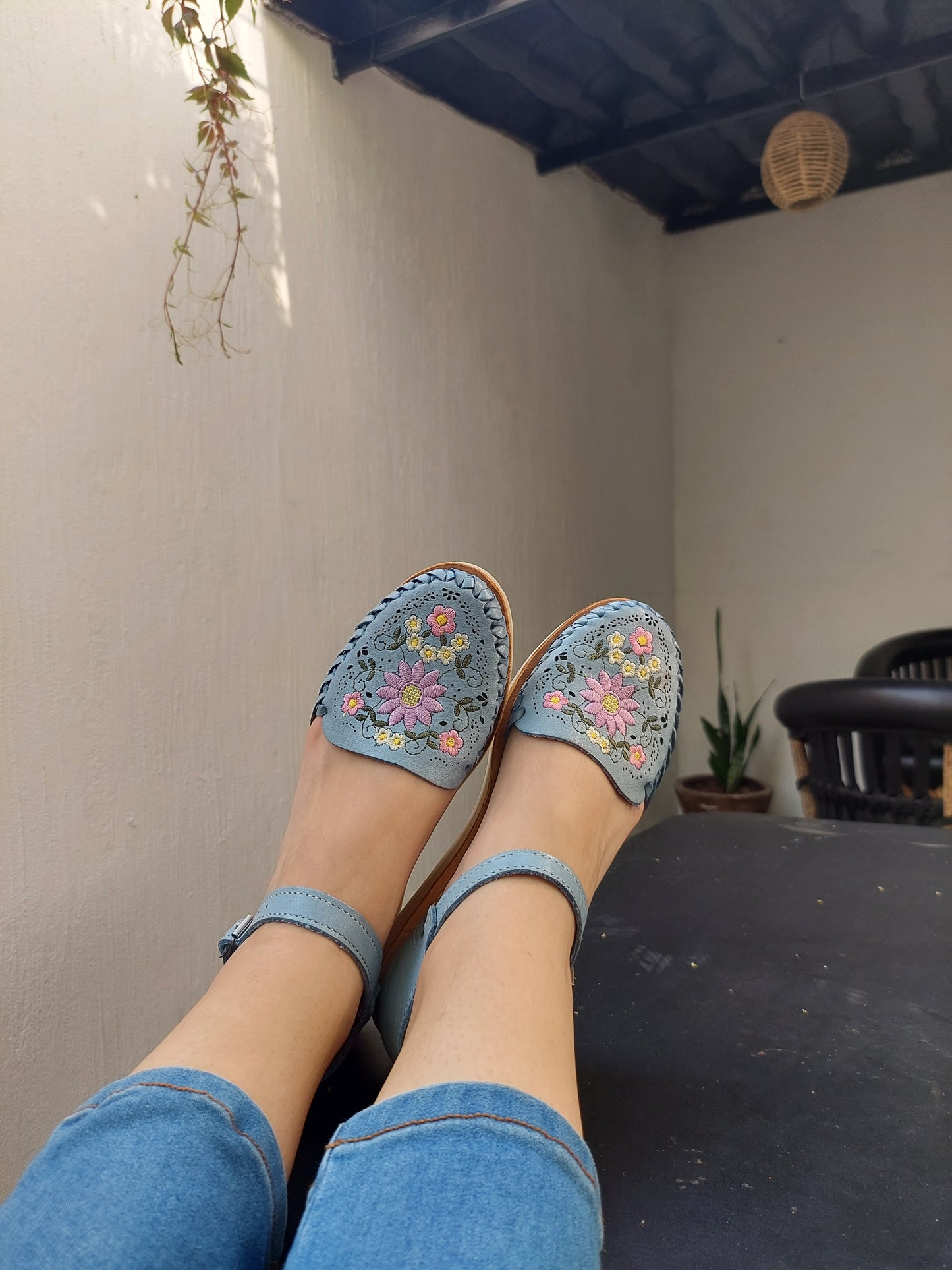 07 flores azul latigo