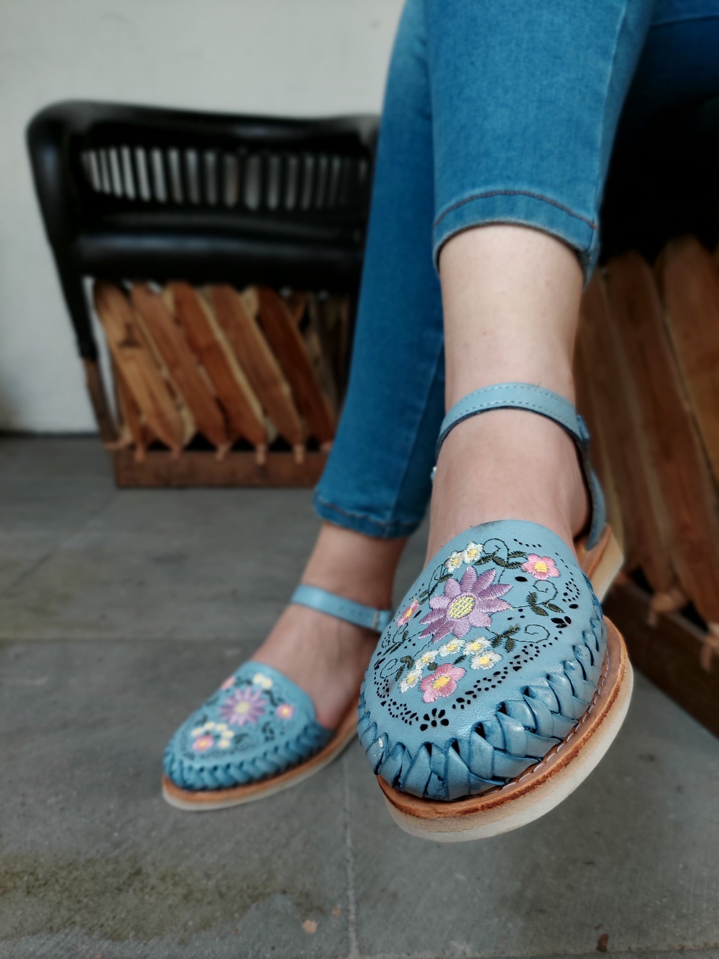 07 flores azul latigo