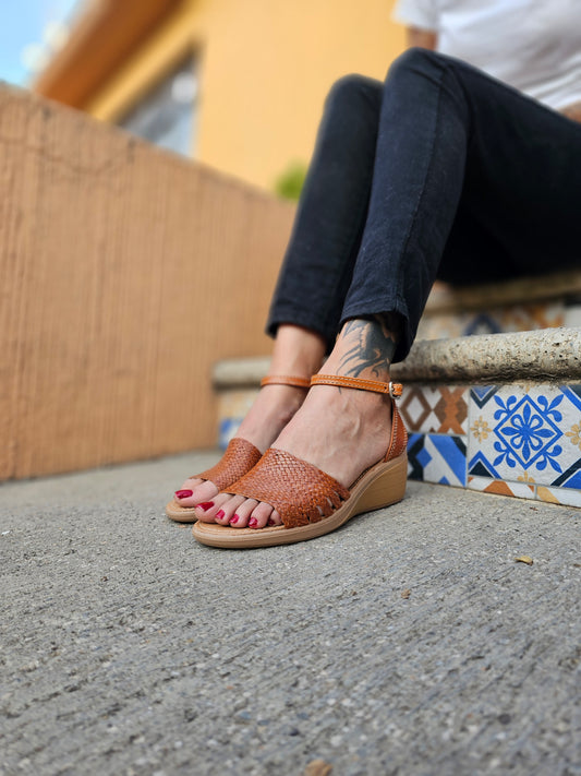 Huarache abierto tan