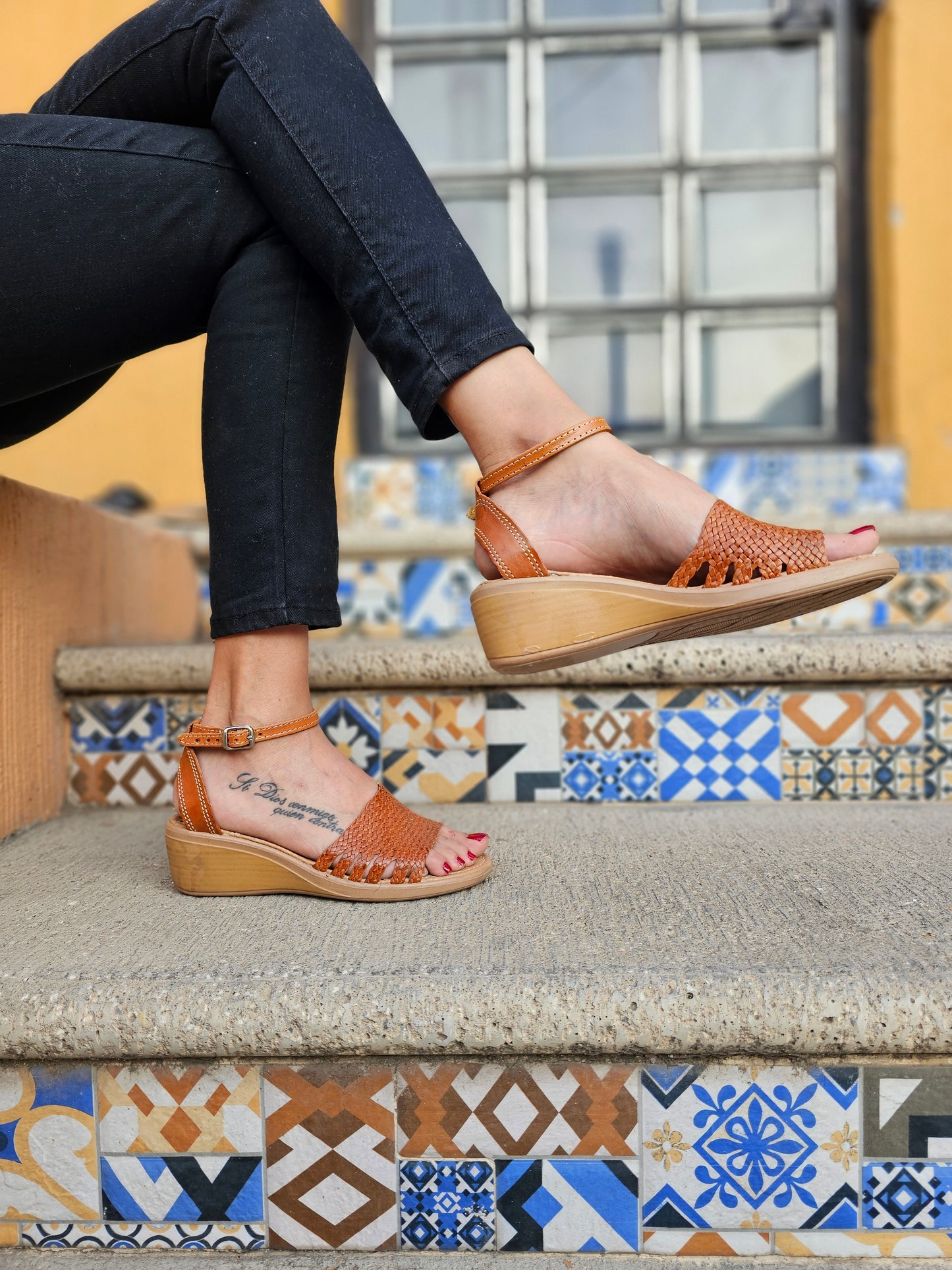 Huarache abierto tan