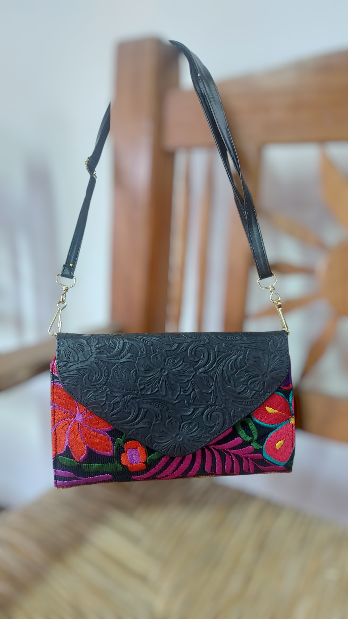 Bolsa floral negra