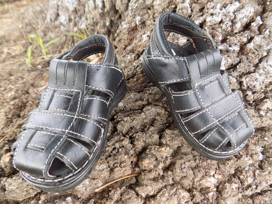 Huarache negro para niño