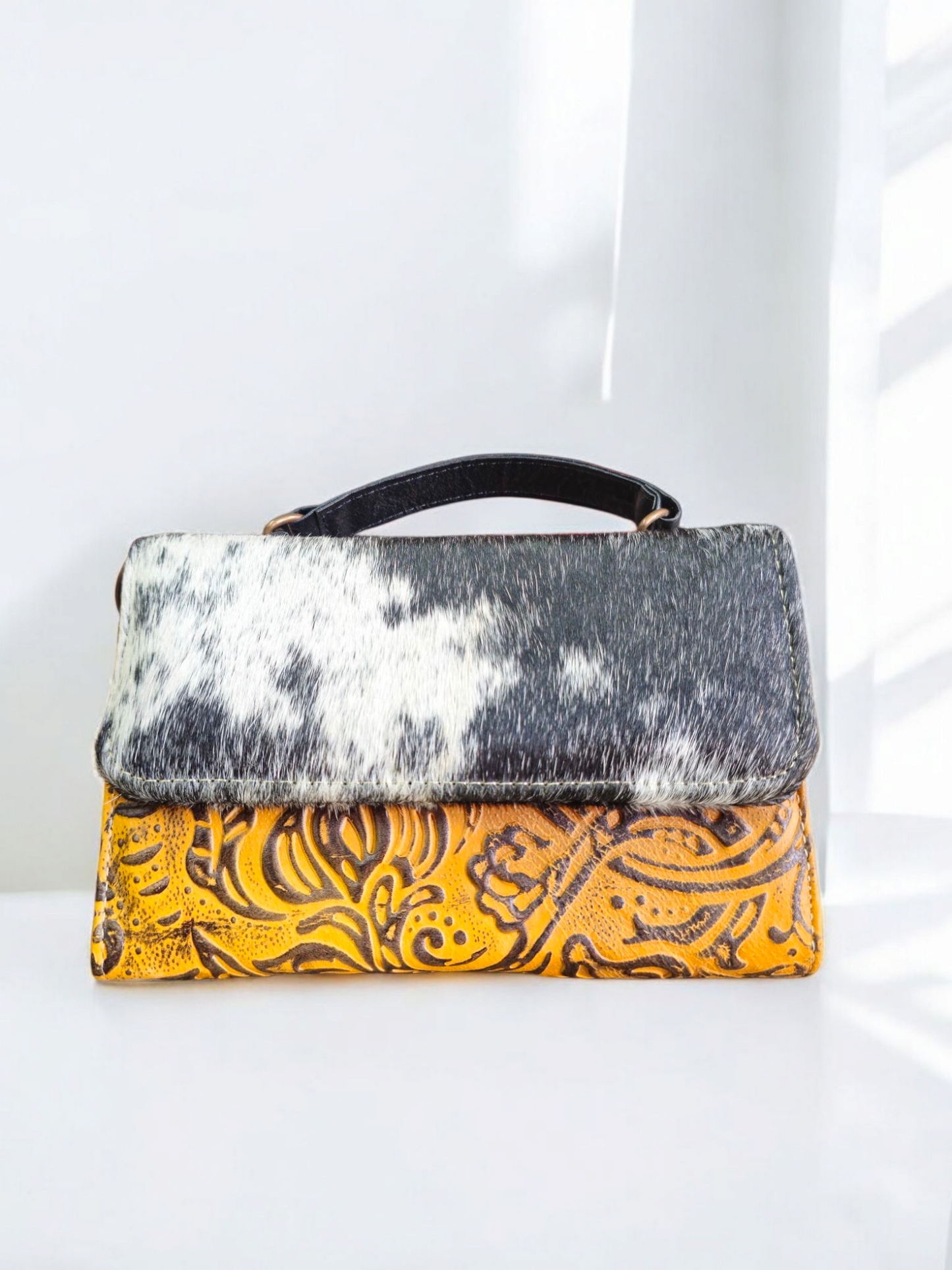 Bolsa amarilla estampado