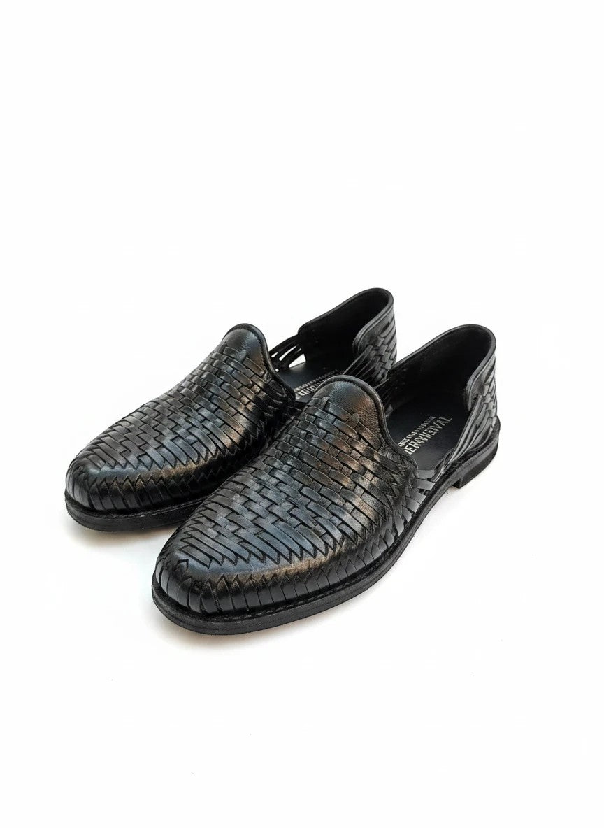 Huaraches Domino Negro de ARTESANALRENVAL en piel genuina negra con tejido artesanal trenzado a mano