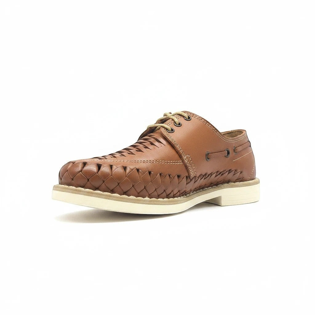 ARTESANALRENVAL zapato huarache de piel color coñac con tejido artesanal y agujetas, suela cómoda para uso diario.