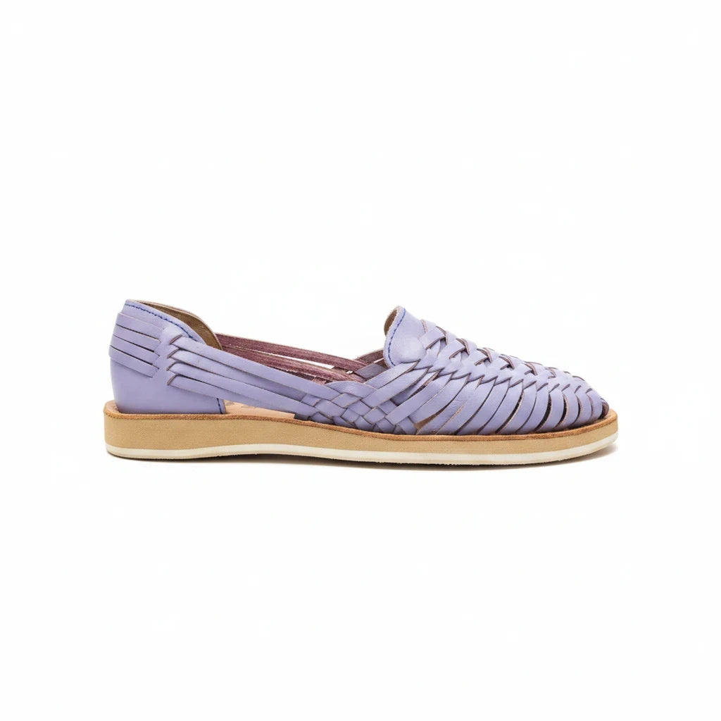 Huarache ARTESANALRENVAL de piel genuina color lavanda con tejido artesanal y suela antiderrapante cómoda