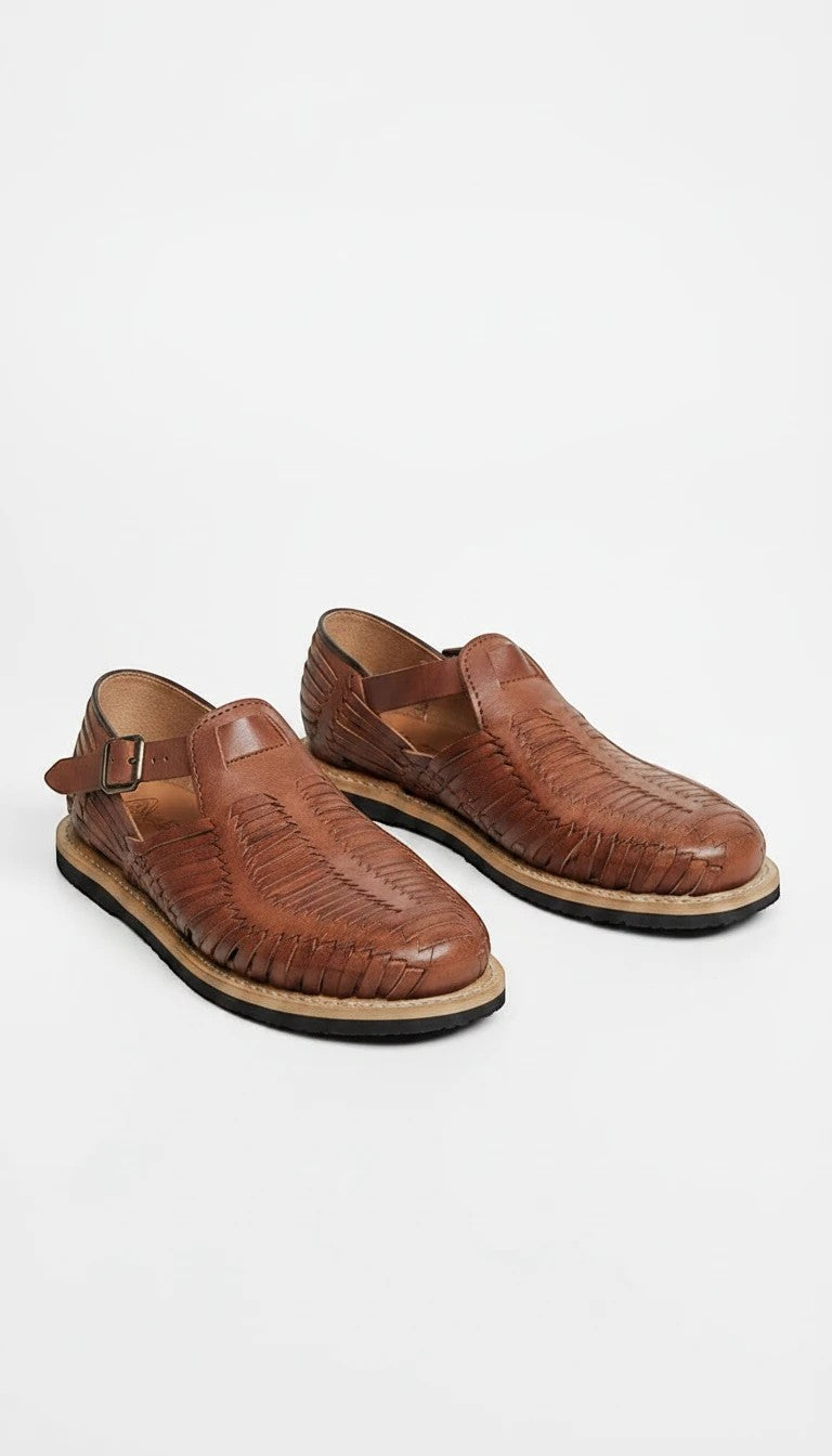 Huaraches artesanales ARTESANALRENVAL de piel trenzada color café con hebilla lateral y suela resistente