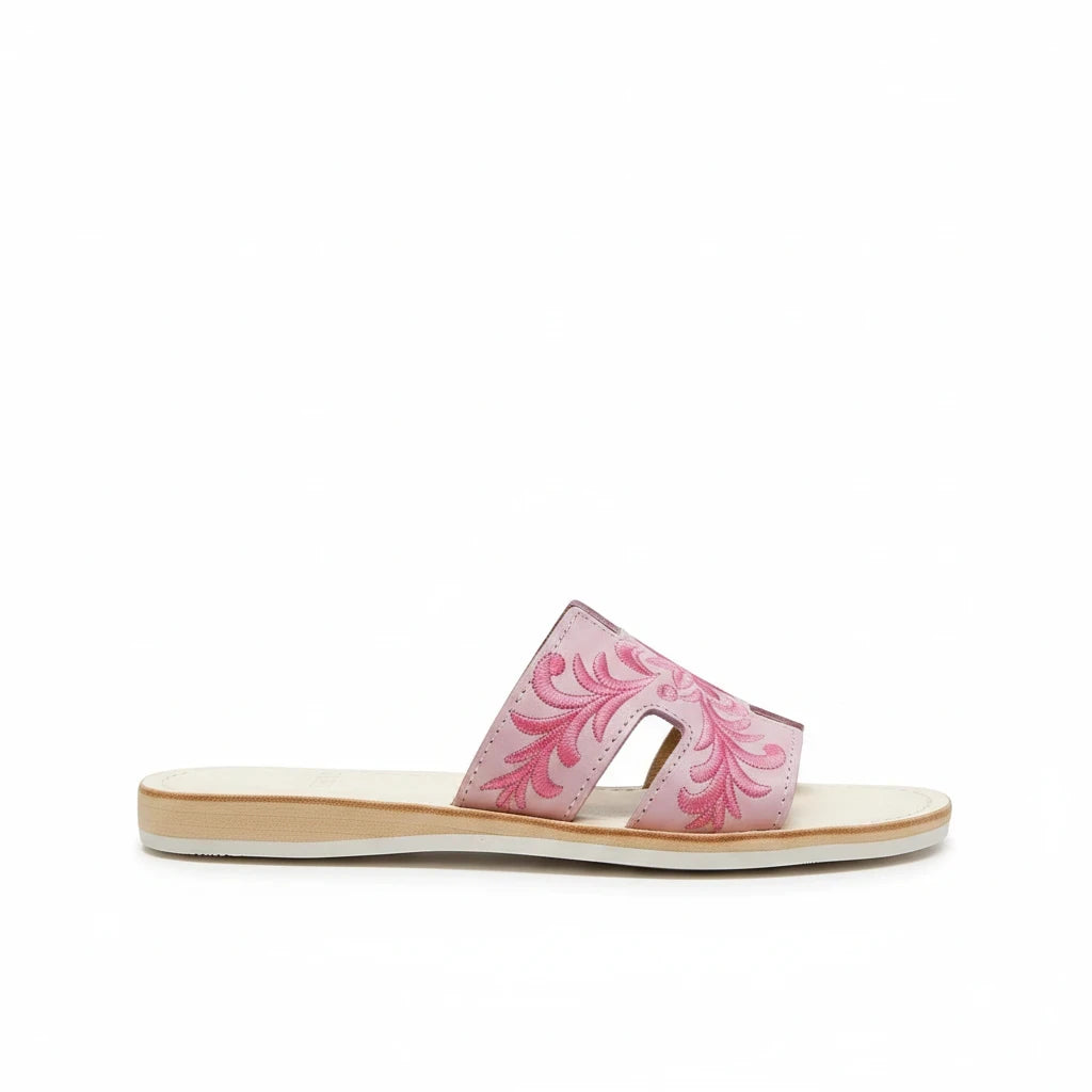 Sandalia ARTESANALRENVAL rosa de piel genuina con bordado floral artesanal y suela cómoda